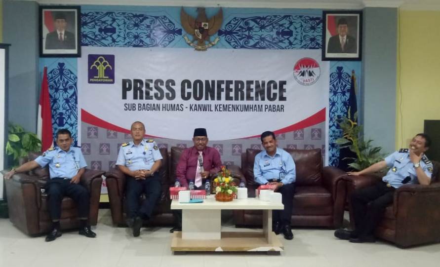 Press Conference 1
